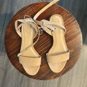 Tan/beige/nude sandals